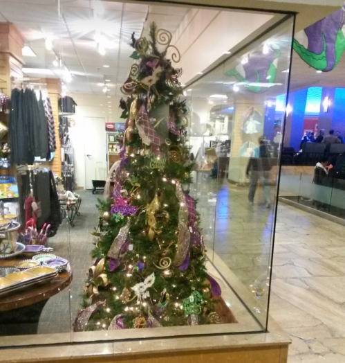 mardi-gras-tree-inspiration-on-fixitwithfran_com