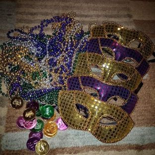 mardi-gras-tree-supplies-on-fixitwithfran_com